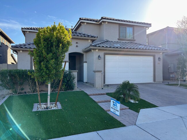 Building Photo - 8909 W Missouri Ave