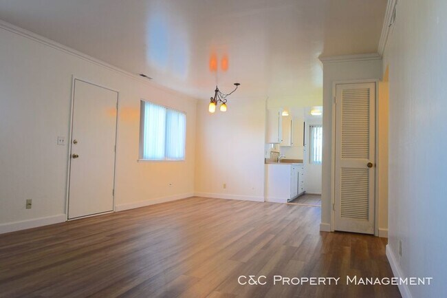 Building Photo - 935 Lighthouse Ave