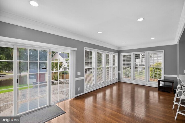 Foto del edificio - 6401 Abingdon Pl