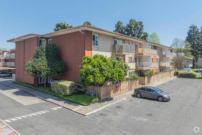 Alternate Exterior - Parkmont Gardens