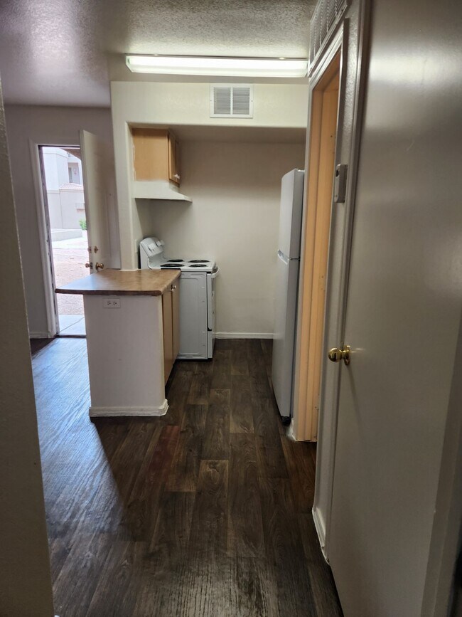 Sunrise Vista Apartments in Phoenix, AZ