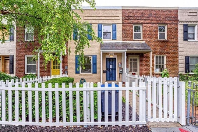 Foto del edificio - 118 O St SW