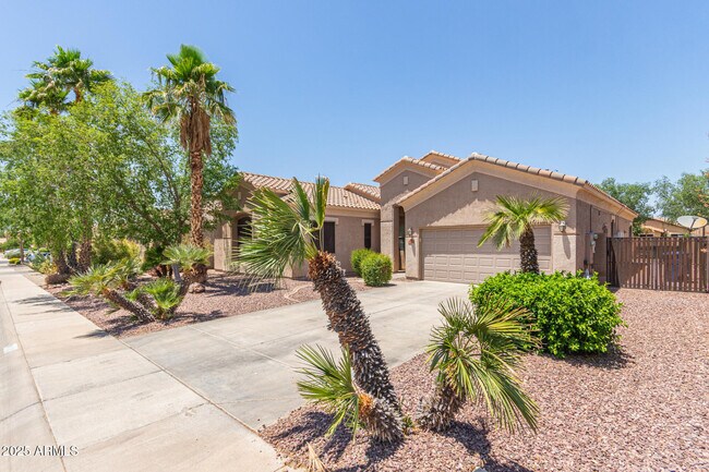 Building Photo - 4978 E Karsten Dr