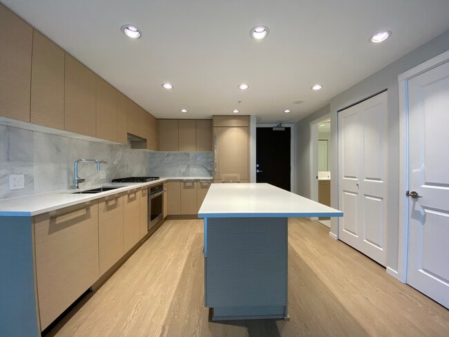 Building Photo - 6700 Dunblane Av
