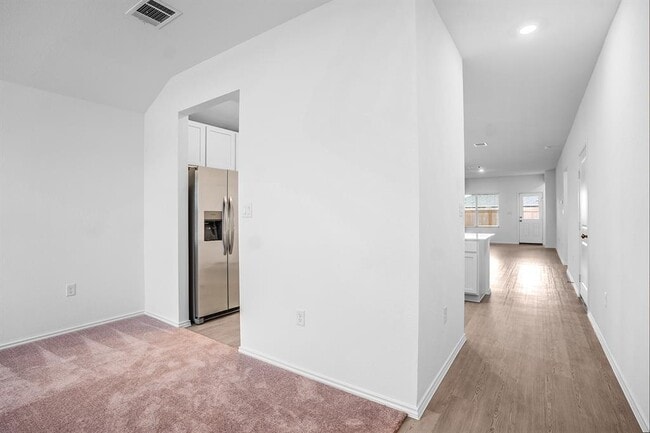 Building Photo - 113 Imola St