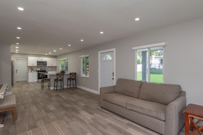 Foto del edificio - 13487 Barwick Rd