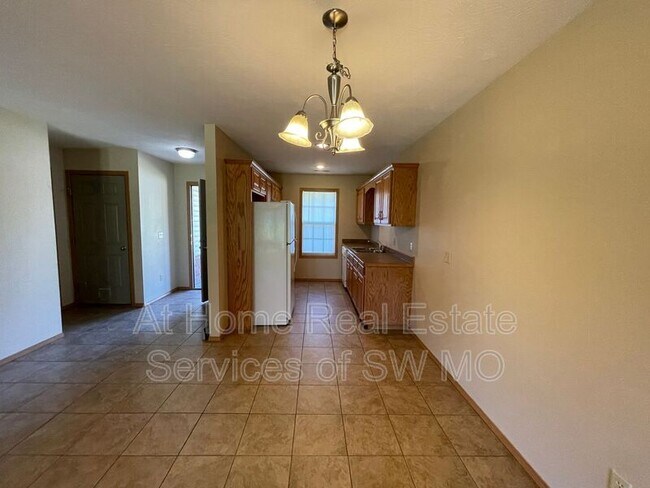 Foto del edificio - 1110 N Westwood Ave