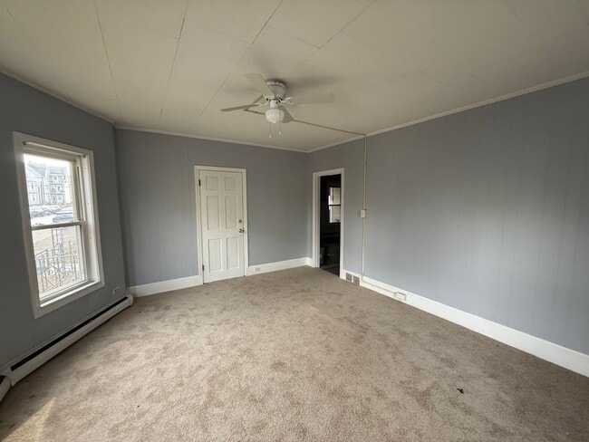 Building Photo - 568 Rimmon St