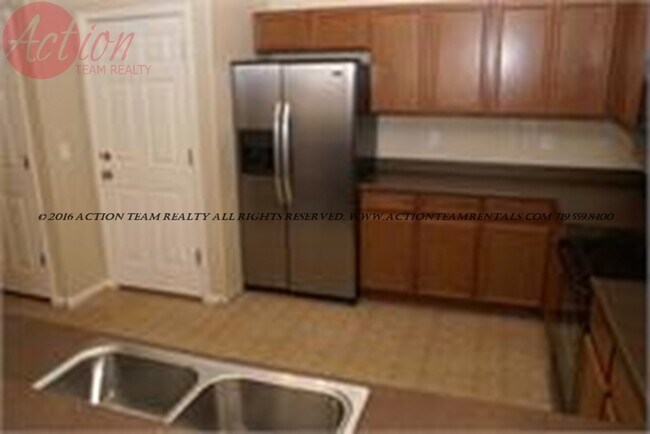 Foto del edificio - 8110 Snow Bowl Heights