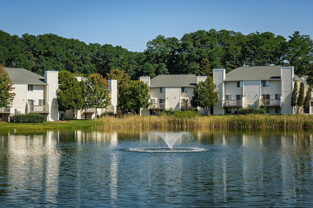 Primary Photo - Alpine Lake Apartments