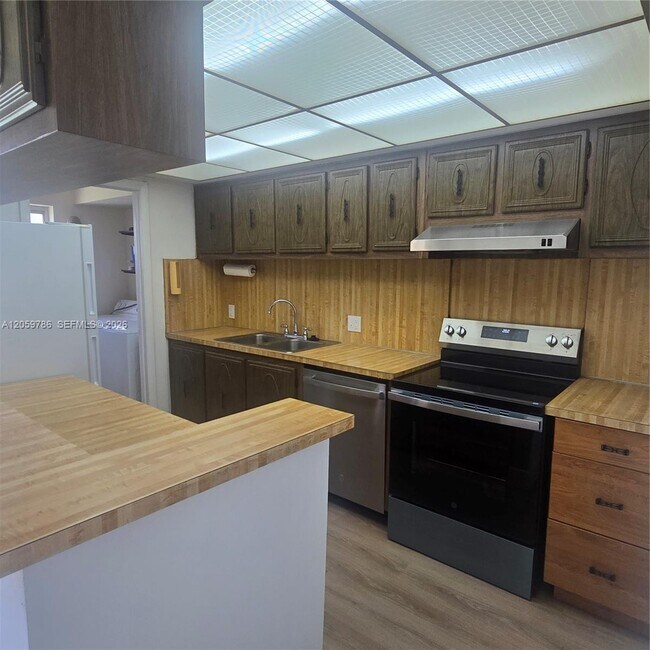 Foto del edificio - 8401 SW 107th Ave