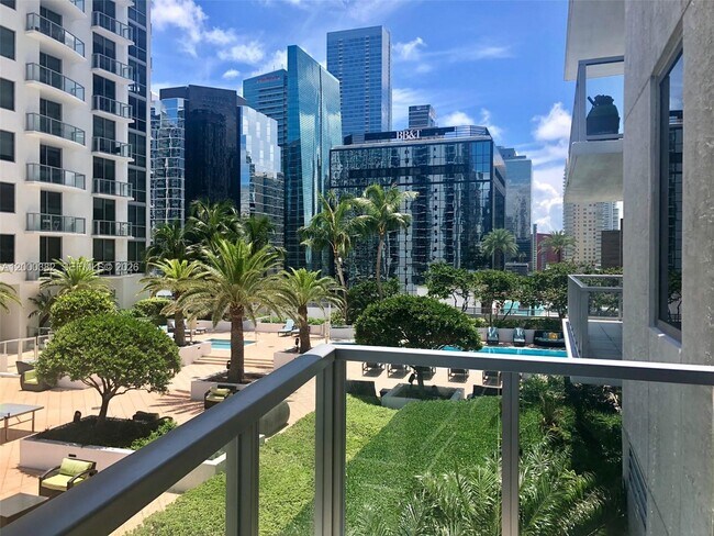 Foto del edificio - 1050 Brickell Ave