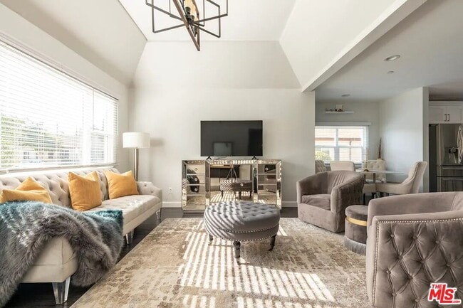 Foto del edificio - 1207 Reynolds Dr