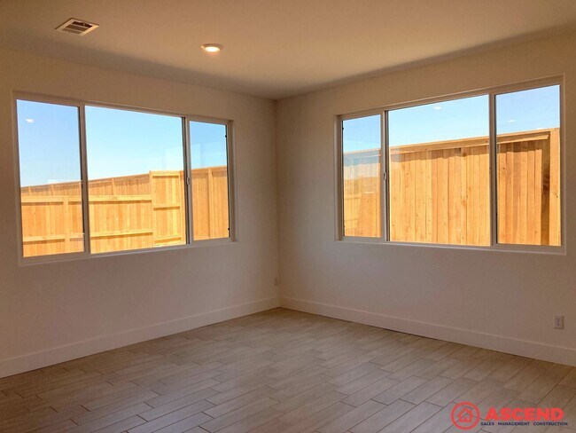 Foto del edificio - 9734 Cotton Creek Dr