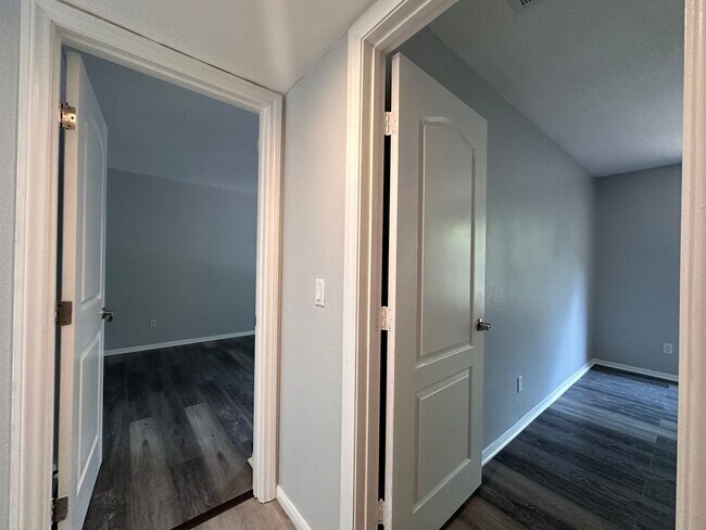 Foto del edificio - Updated 2 bed 2 bath Condo