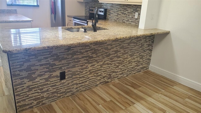 Foto del edificio - 10110 Boca Entrada Blvd