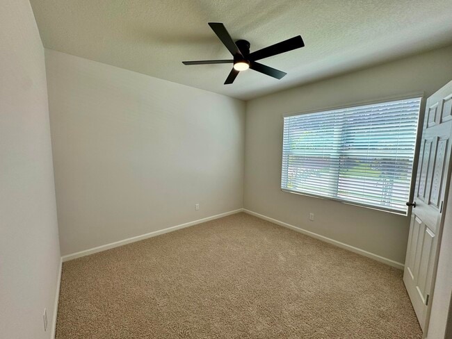 Building Photo - 490 Seaspray Dr