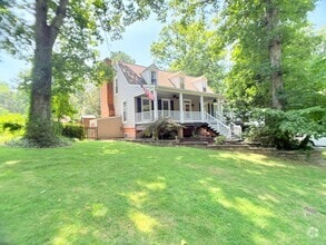 Building Photo - 108 Deer Spring Rd