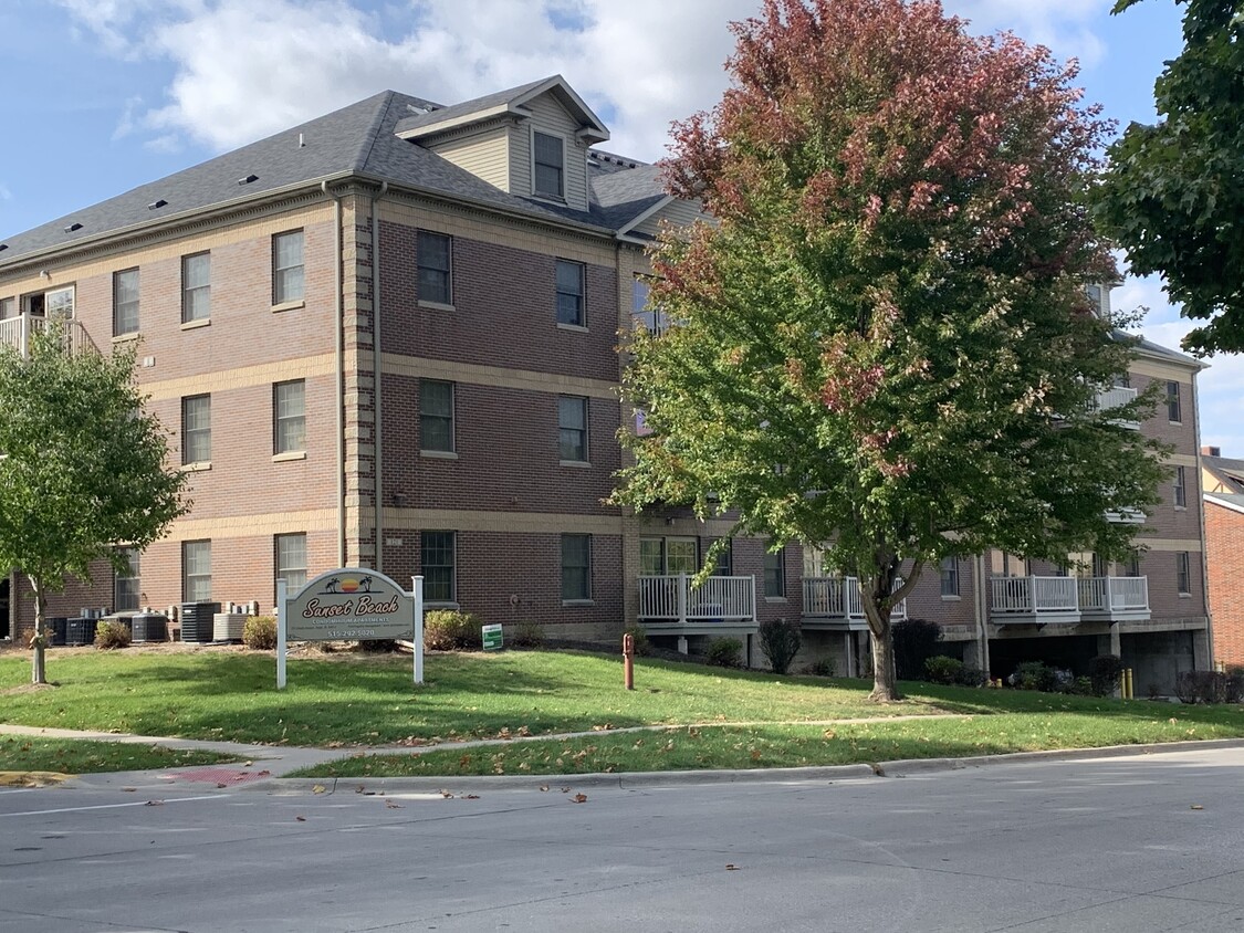 Sunset Beach 121 Beach Ave Ames, IA