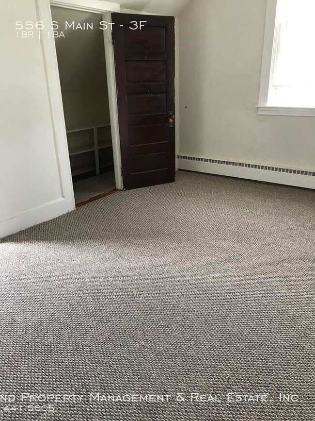 Building Photo - 1 bedroom in Woonsocket RI 02895