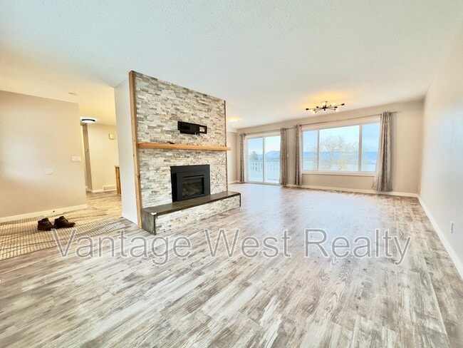 Building Photo - 3717 Webber Rd