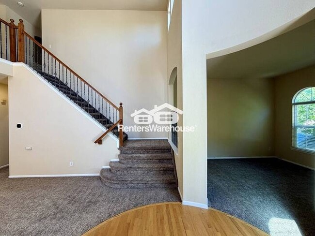 Building Photo - Discover this 3 Bed 2.5 Bath oasis in tranquil neighborhood-