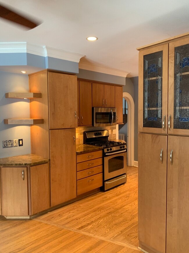 New kitchen with granite counters - 4 S Spooner St