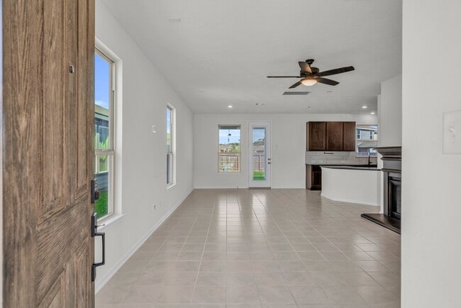 Foto del edificio - 6131 Morning Fern Ln