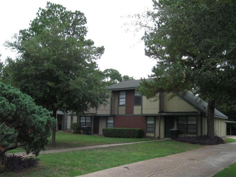 Primary Photo - 3 br, 2 bath Duplex - Aurora Court 504