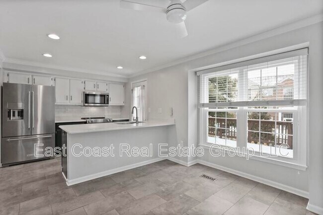 Foto del edificio - 8033 Hollow Reed Ct