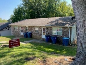 Building Photo - 1103 Arrowhead Dr