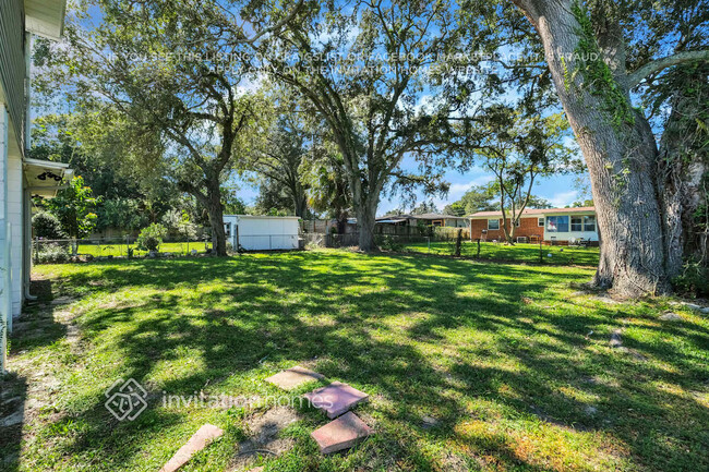 Building Photo - 2528 Ligustrum Rd