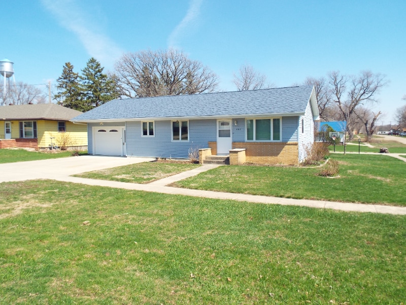 Primary Photo - 453 4th Ave