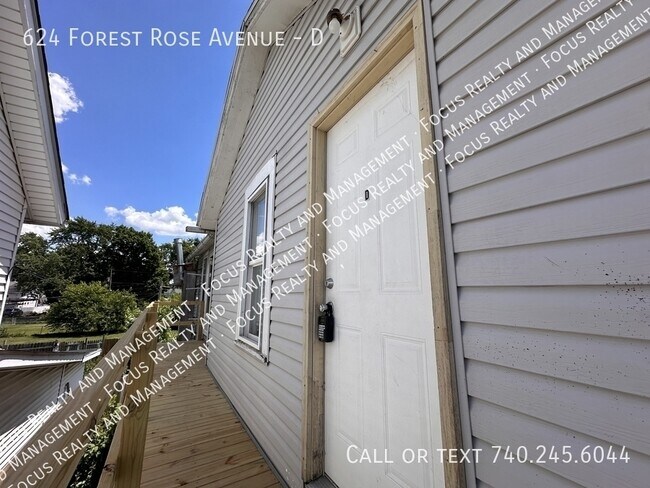 Foto del edificio - 624 Forest Rose Ave