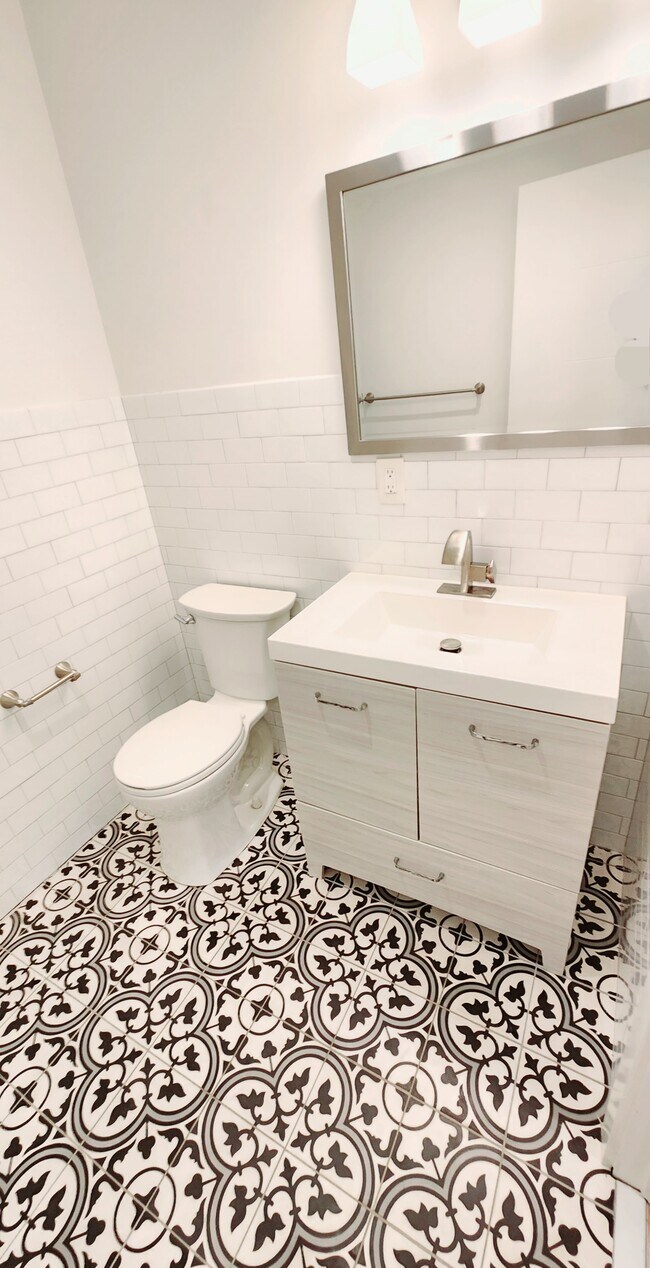 Foto del edificio - 2200 W 32nd St