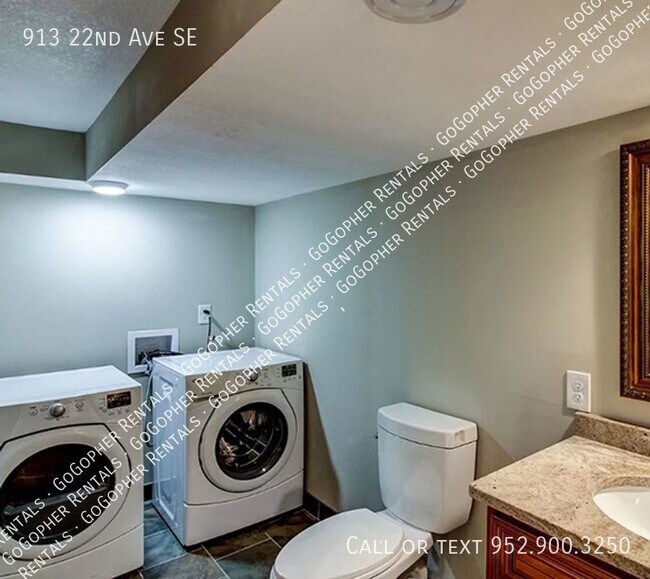 Building Photo - Affordable four bedroom duplex close to U ...