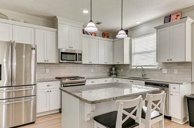 Foto del edificio - Summerton Village 2 Story Home