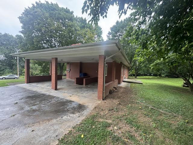 Building Photo - Charming 3-Bedroom Home with Large Yard, Carport & Unfinished Basement on Salem Avenue in Front R...