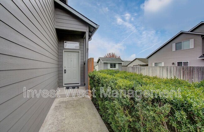 Foto del edificio - 5000 NE 130th Ave