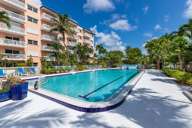 Foto del edificio - 2601 S Roosevelt Blvd