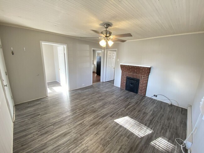 Foto del edificio - 2bd/1ba House close to Downtown Landis w/ easy acces to Hwy 29