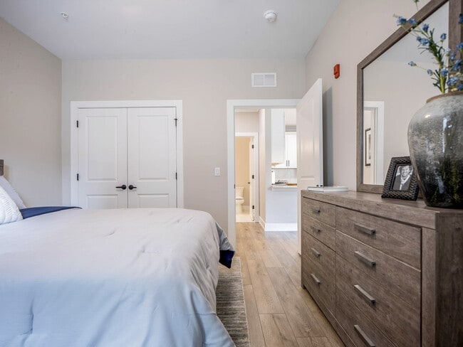 Building Photo - Scotch Plains Crossing