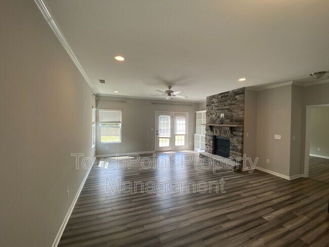 Building Photo - 5839 Eleanor Rigby Rd