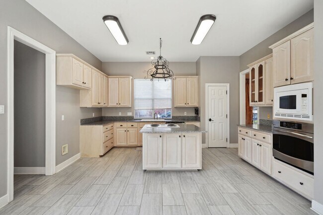 Foto del edificio - Immaculate Covington Home Ready for Occupancy