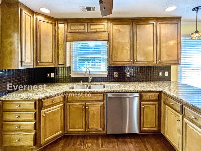 Building Photo - 1371 Pinyon Pl