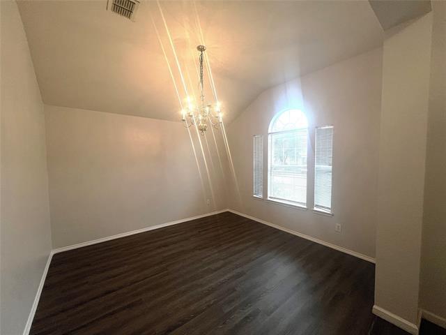 Building Photo - 1923 Pin Oak Ln