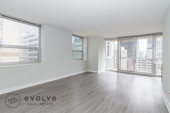 Foto del edificio - 540 N State St