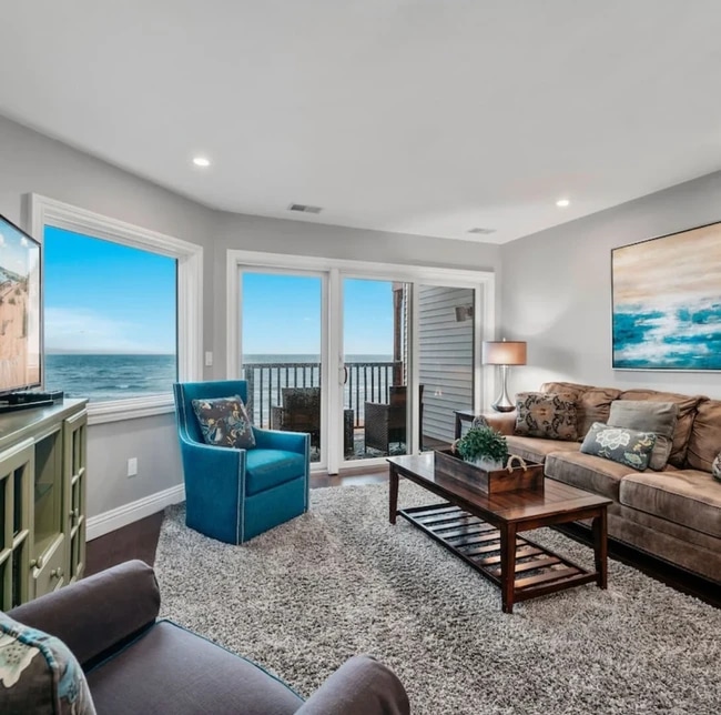 Building Photo - 1995 N US Highway 31 N