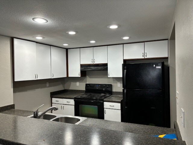 Foto del edificio - 2443 Lexington Village Ln