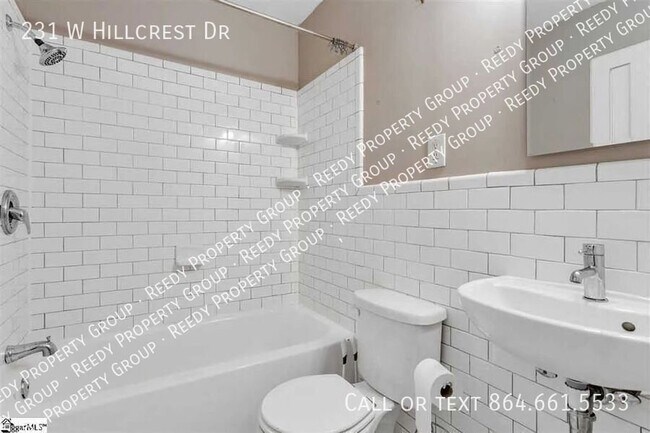 Building Photo - 231 W Hillcrest Dr